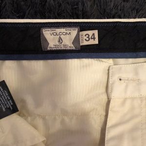 Volcom shorts cream 34